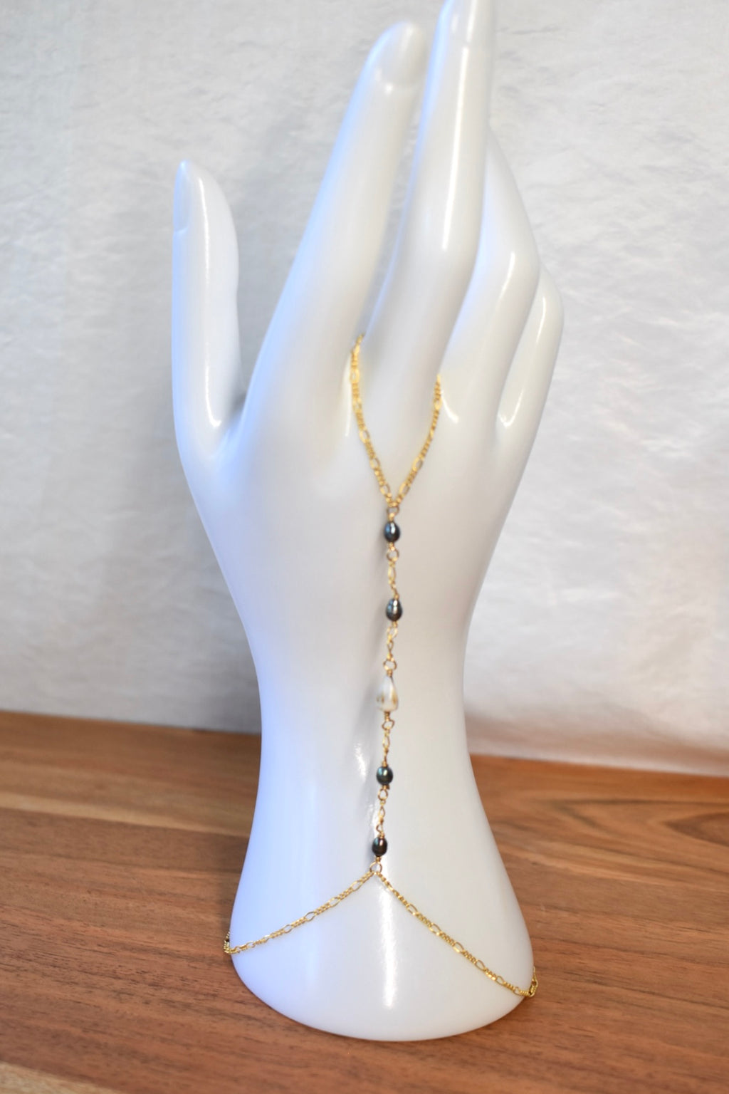 Hand Chain 1
