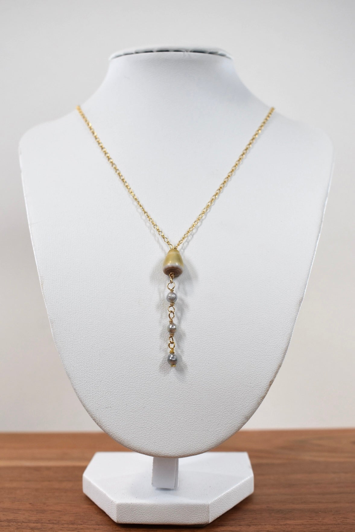 Akoya Pearl and Shell Drop