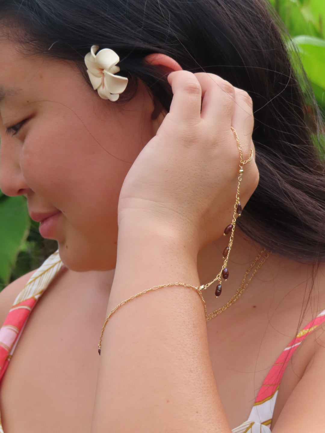 Chocolate Pearl Charm Hand Chain