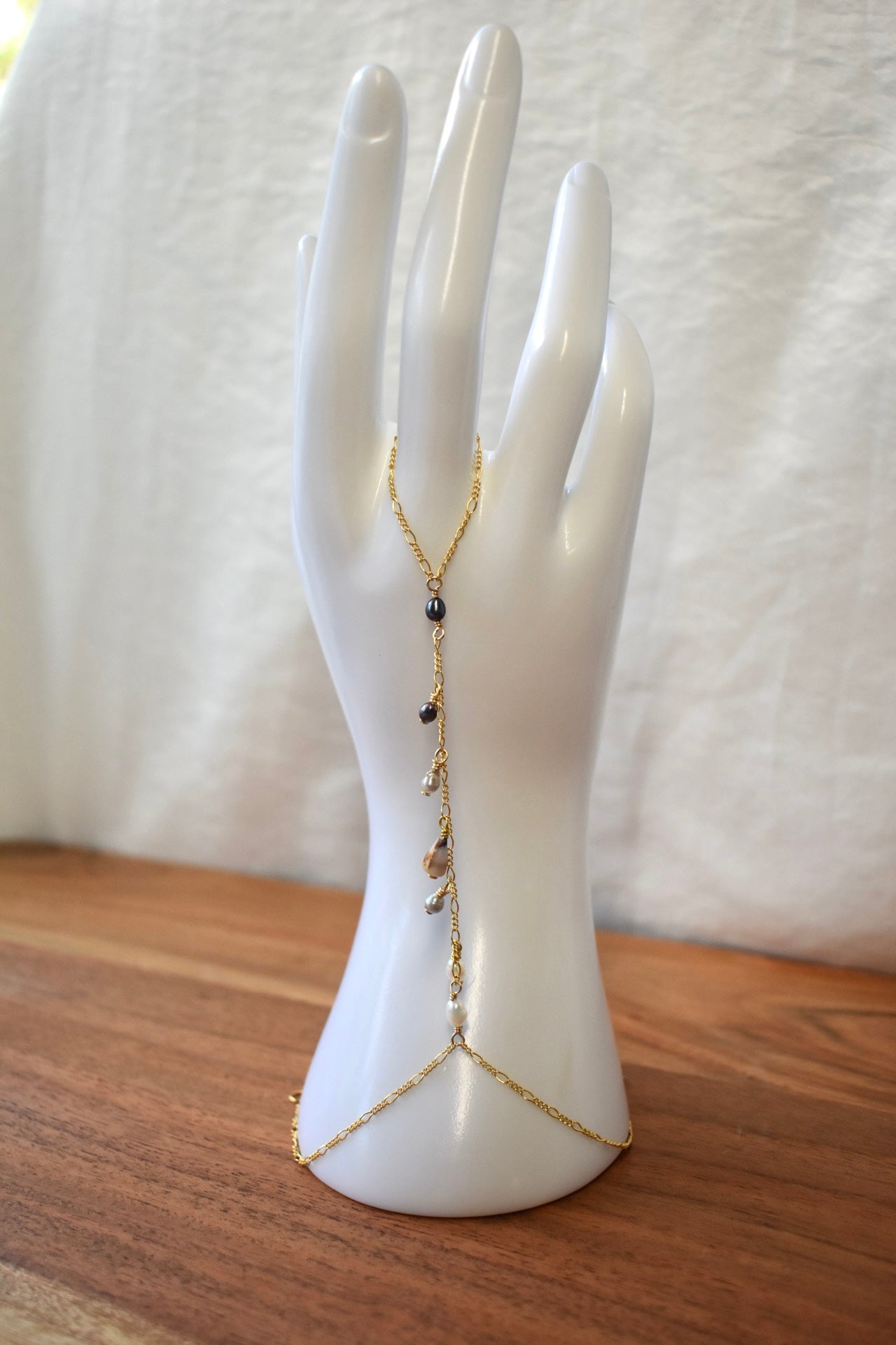 Hand Chain 3