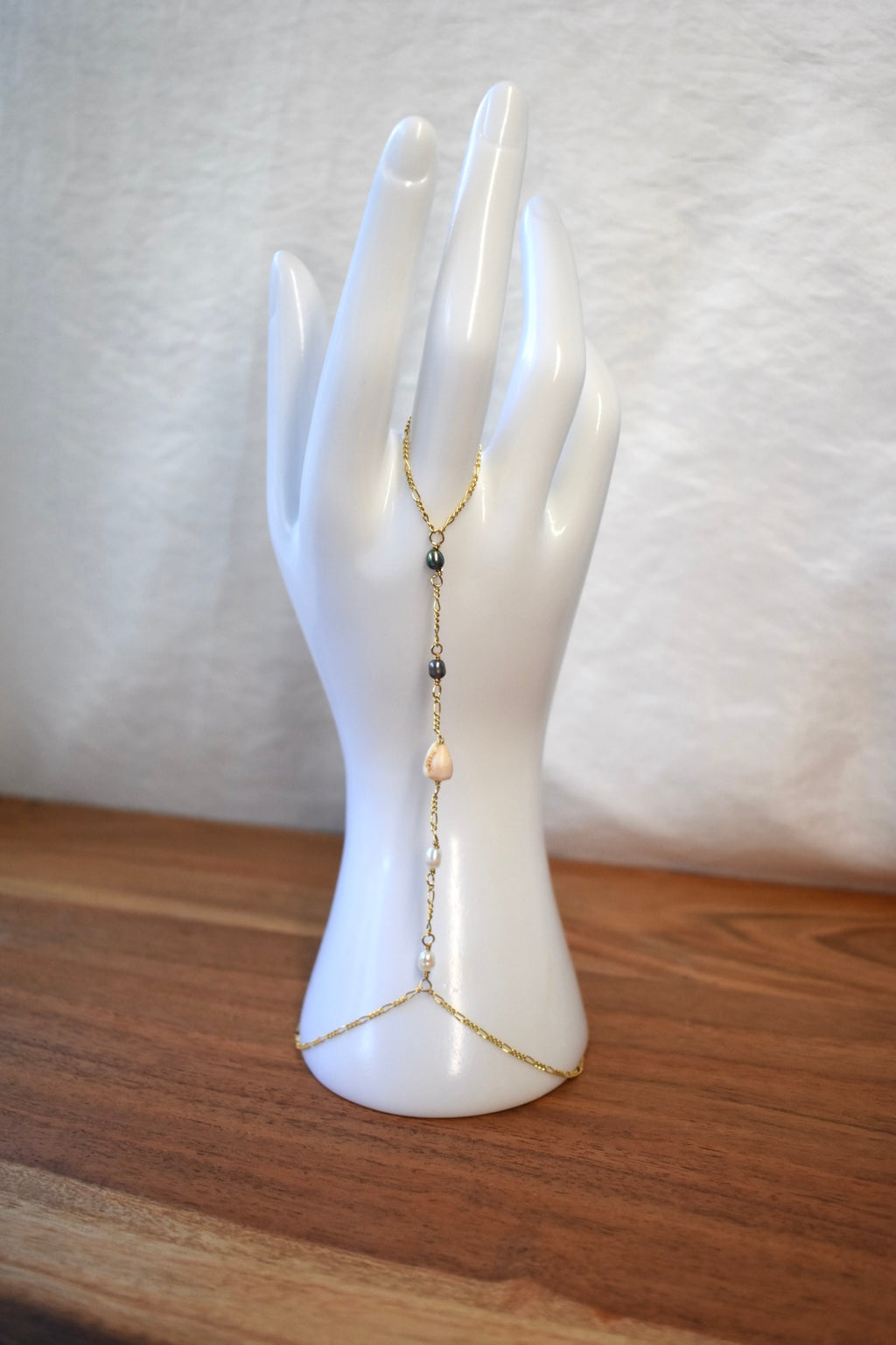 Hand Chain 4