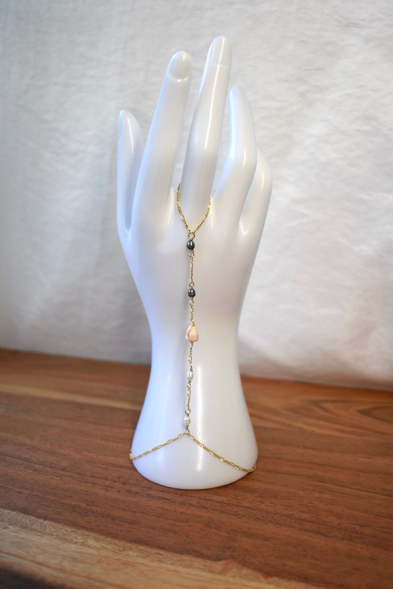 Hand Chain 4